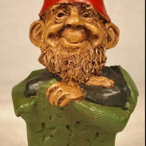 GIFT F Tom Clark Gnome Christmas Cairn Studio